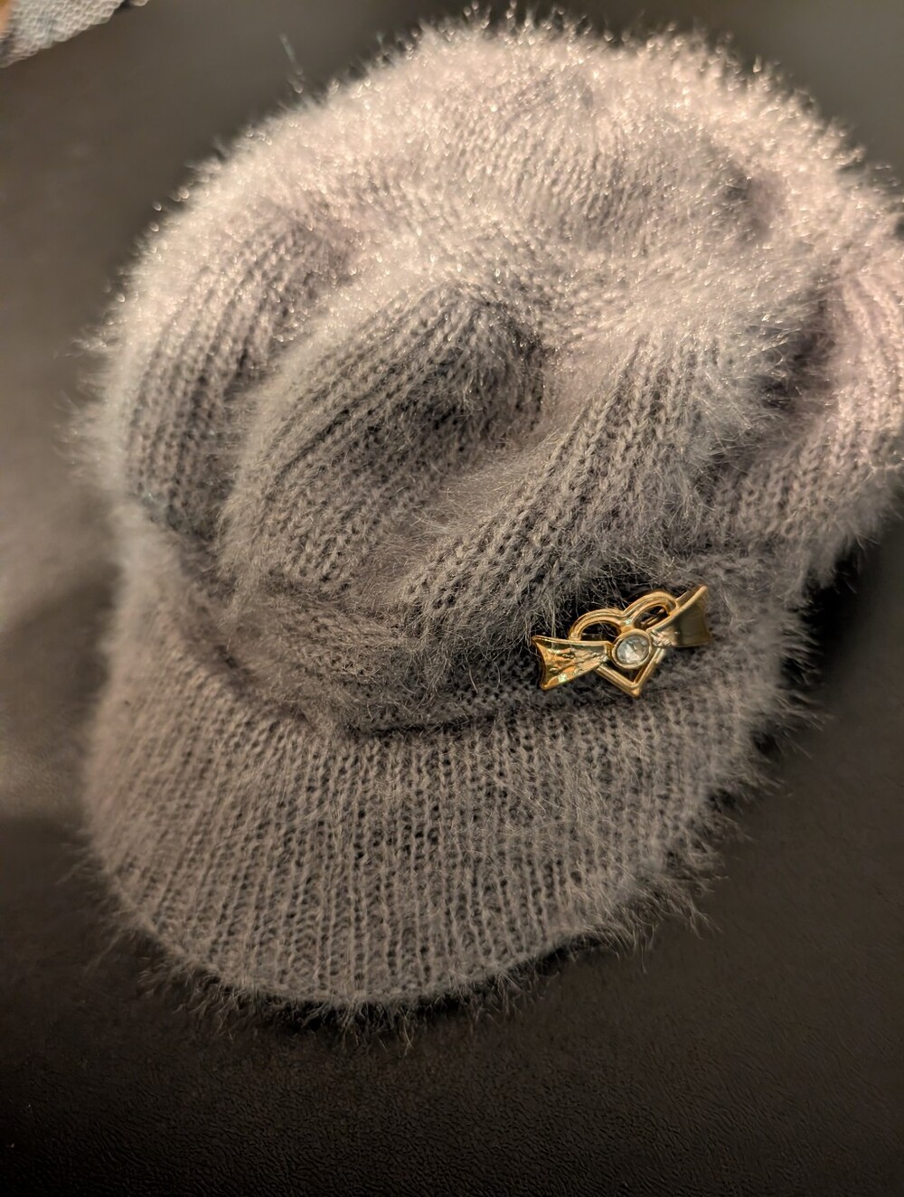 Women’s Fuzzy Knit Gray Newsboy Cap with Gold Bow Accent